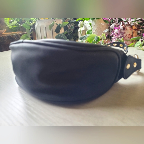 True Religion Chain Shoulder Bag - Picture 4 of 7